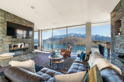 Remarkable Queenstown Lake House - Accommodation New Zealand 0
