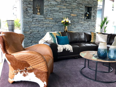 Remarkable Queenstown Lake House - Accommodation New Zealand 3