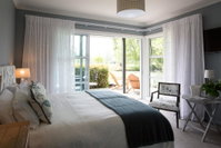 Revive On Oakview Boutique Beauty and Accommodation