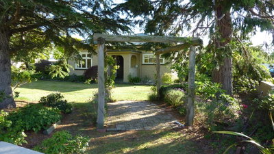 Riverside B & B