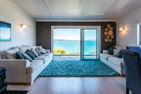 Rocky Bay Luxury Escape - Waiheke Holiday Home