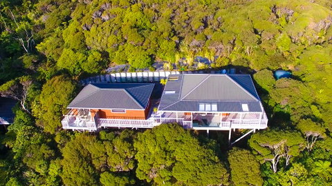 Romantic Piha - Accommodation New Zealand 2