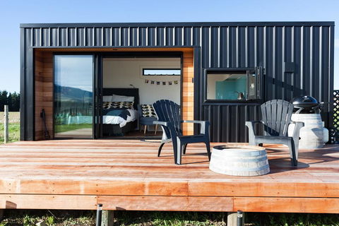 Romantic Vineyard Getaway - Accommodation New Zealand 2