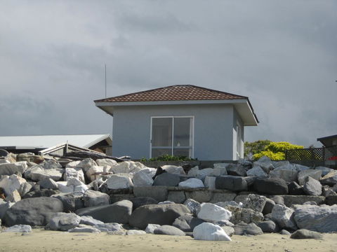Ruby Bay Waterfront - Accommodation New Zealand 1
