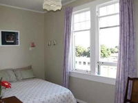 Barnacles Seaside Inn