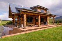 The Hollows Luxury Log Cabin