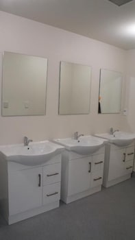 Newton Lodge - Hostel