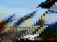 Shining Star Beachfront Accommodation