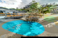 Base Bay of Islands - Hostel