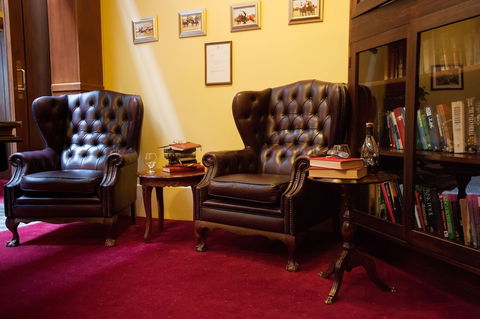 The County Hotel - Accommodation New Zealand 4