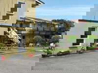 Saddle and Sulky Motel