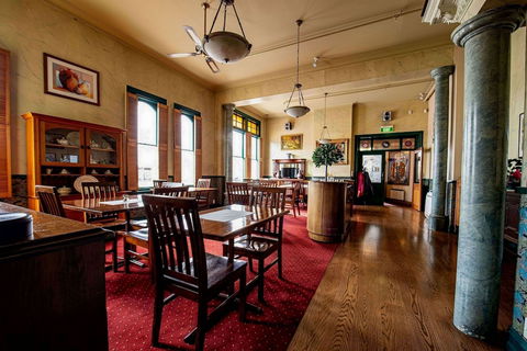 Victoria Railway Hotel - Accommodation New Zealand 4