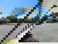 Commodore Court Motel