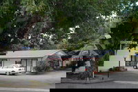 Camellia Court Family Motel