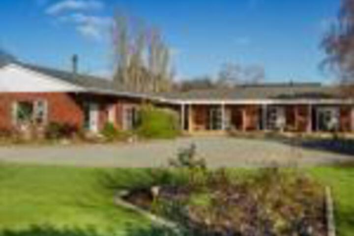Martinborough Experience B  B