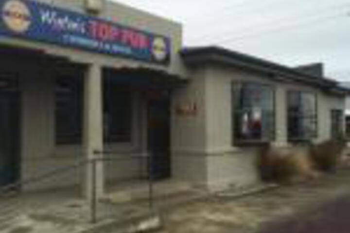 Winton Commercial Hotel