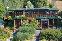 Rusty Nail Backpackers