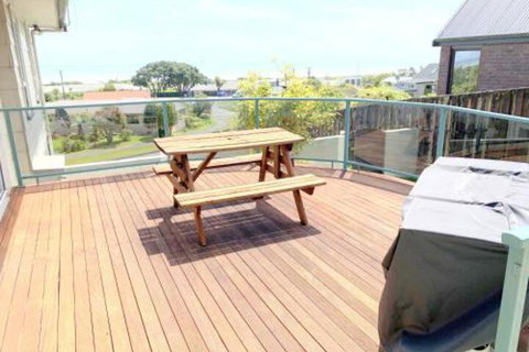 Gold Coast Nz Holiday Home - Accommodation New Zealand 2
