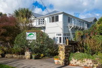 Oaklands Lodge