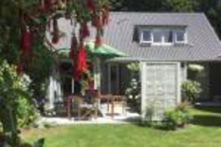 Sunny Glen Cottage