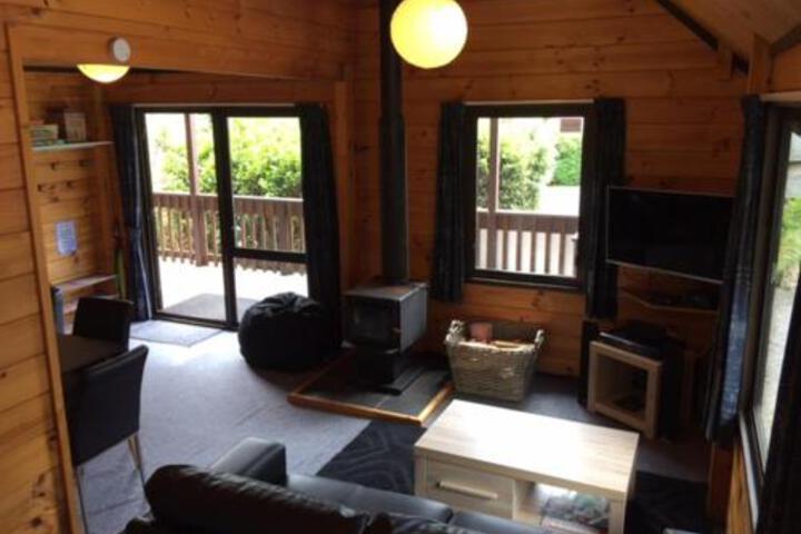 Dakune Lodge  Chalet previously Youthtown