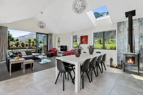 Jacks Point Rise - Accommodation New Zealand 3