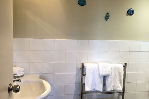 Our Beach House - Upper Wainui - Accommodation New Zealand 6