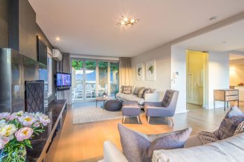 Central Queenstown Views - Accommodation New Zealand 5