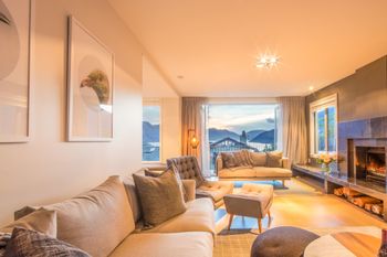 Central Queenstown Views - Accommodation New Zealand 1