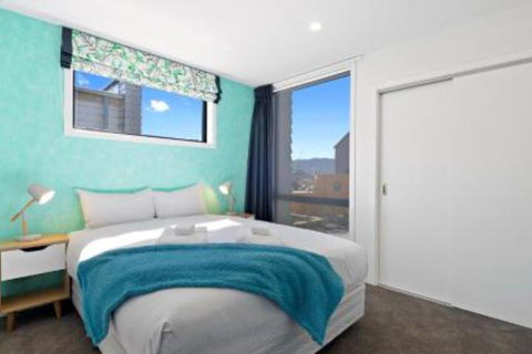 Leaning Rock Lane - Accommodation New Zealand 5