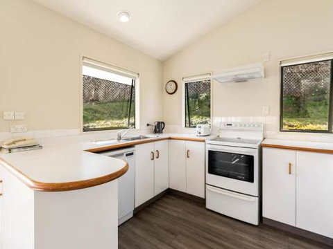 Downtown Wanaka Wanaka Holiday Home - Accommodation New Zealand 2