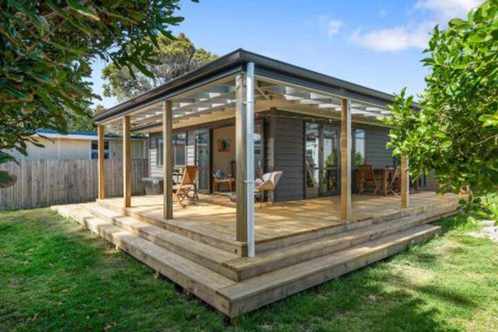 Te Moana Waikanae Beach Holiday Home