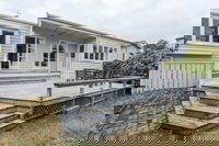 Light-filled Newly Renovated 3 Bedroom Villa in Remuera