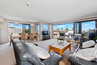 Hot To Trot Spacious Mt. Maunganui Apartment