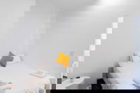 Modern 2 Bedroom Apartment in Auckland CBD With Parking