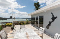Captains Quarters Opua Holiday Home