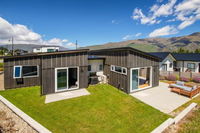 Kirimoko Retreat Wanaka Holiday Home