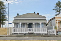 Sun Seekers Cottage Napier Holiday Home