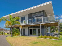 Aquila Waters Whitianga Holiday Home