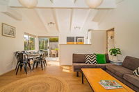 Retreat by the Beach Pauanui Holiday Home