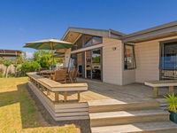 Bryley Cooks Beach Holiday Home