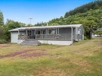 The Lake House Taupo Holiday Home