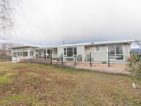 Southern Lakes Base Wanaka Holiday Home