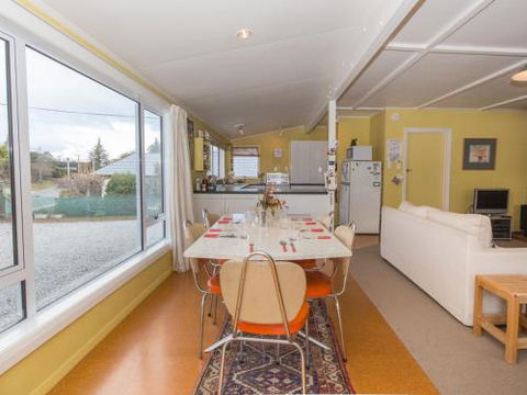 Southern Lakes Base Wanaka Holiday Home - Accommodation New Zealand 3