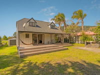 Jewel on Crown Reef Pauanui Holiday Home