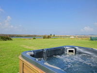 Waipu Dunes with Spa Waipu Cove Holiday Home