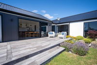 Lake House Te Anau Holiday Home