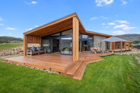 Vino  Views Bannockburn Holiday Home