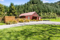 The Red Barn Lake Okareka Holiday Home