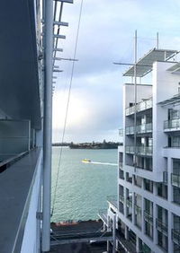 Large 1BR Apartment at the Waterfront
